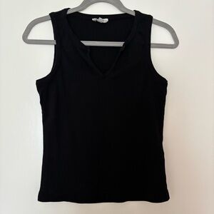 Evereve Notch Neck Ribbed Tank in Black